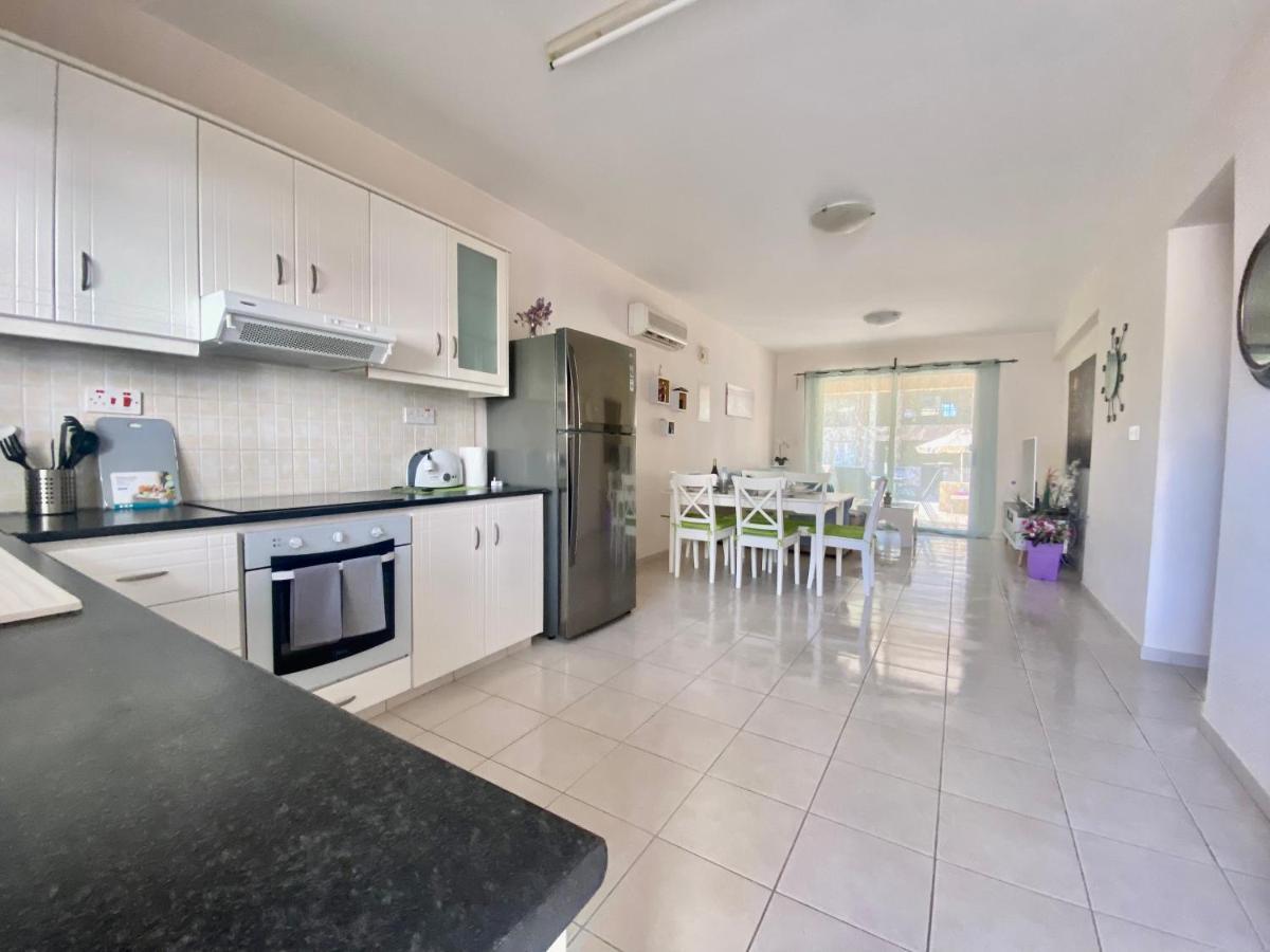 Royal Seacrest F G5 Ground Floor Apartment Paphos Buitenkant foto