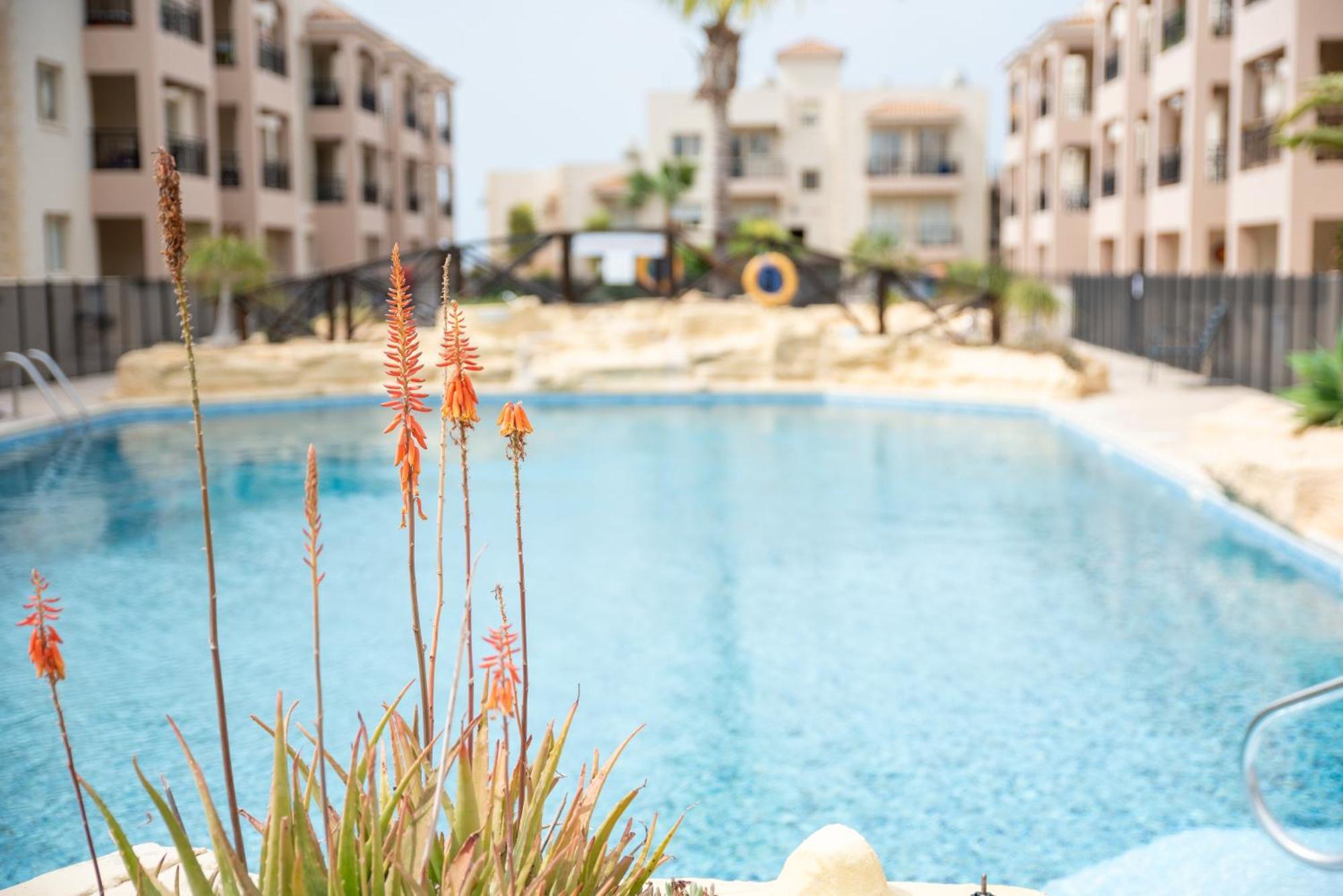 Royal Seacrest F G5 Ground Floor Apartment Paphos Buitenkant foto